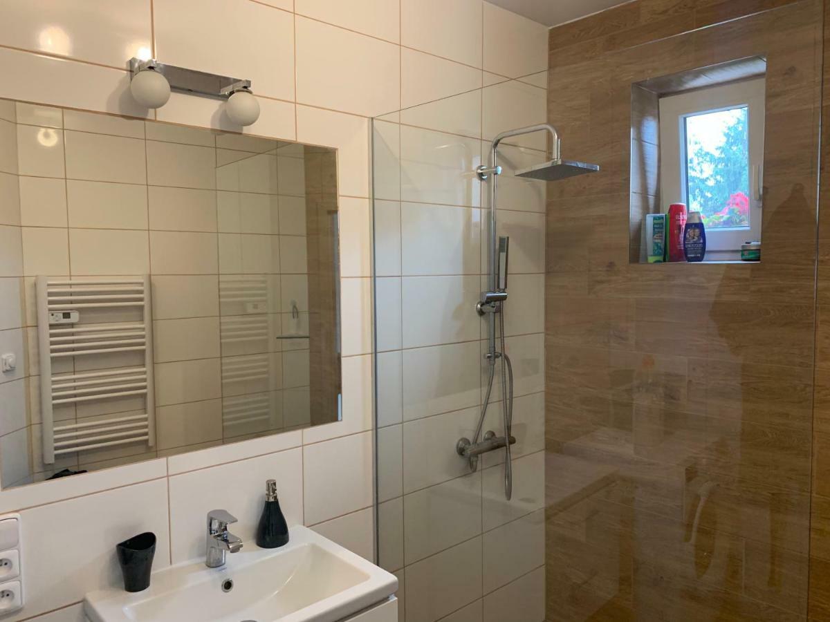 Tolarova Apartman Pardubice Eksteriør bilde
